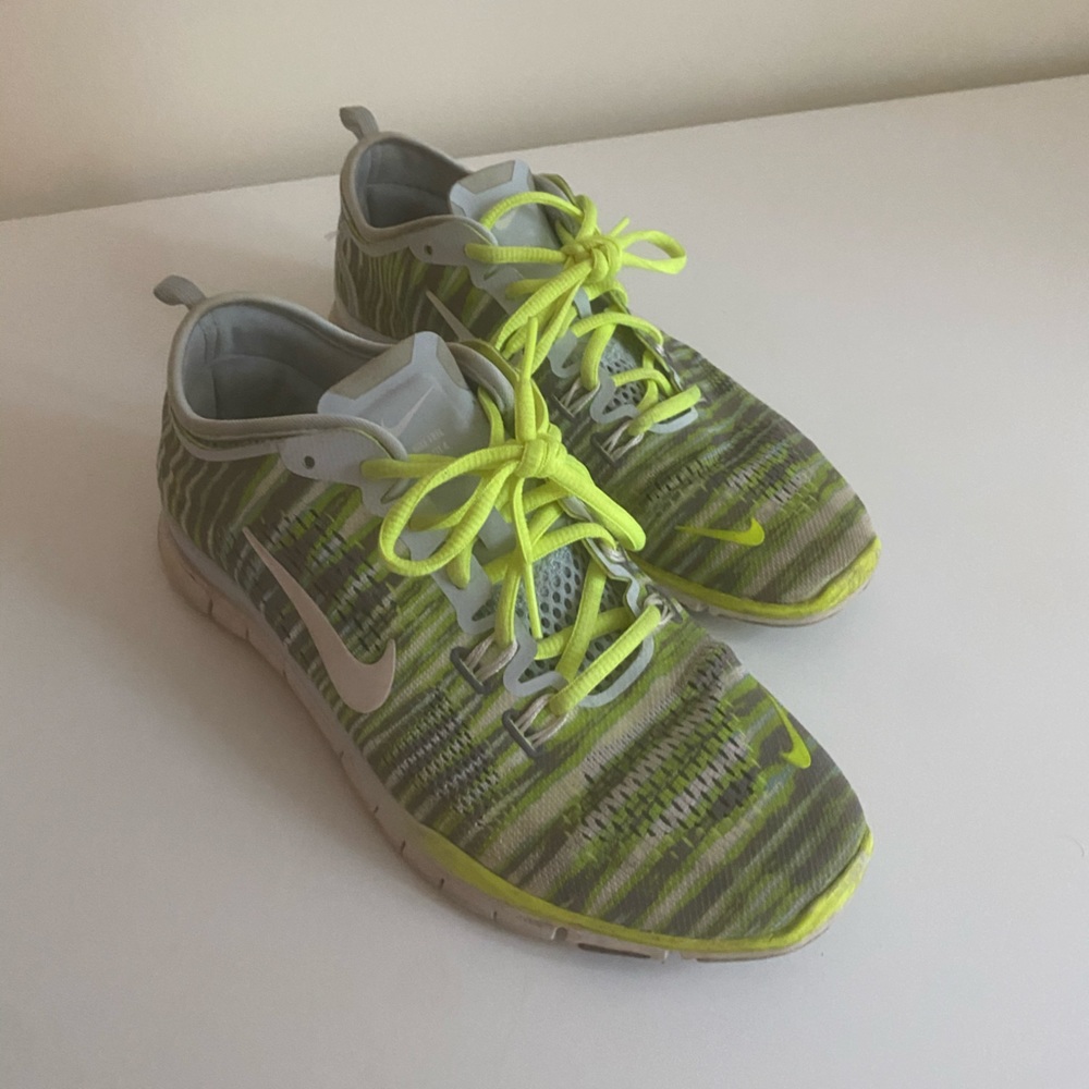 Women’s Nike Free 5.0 - Size 7